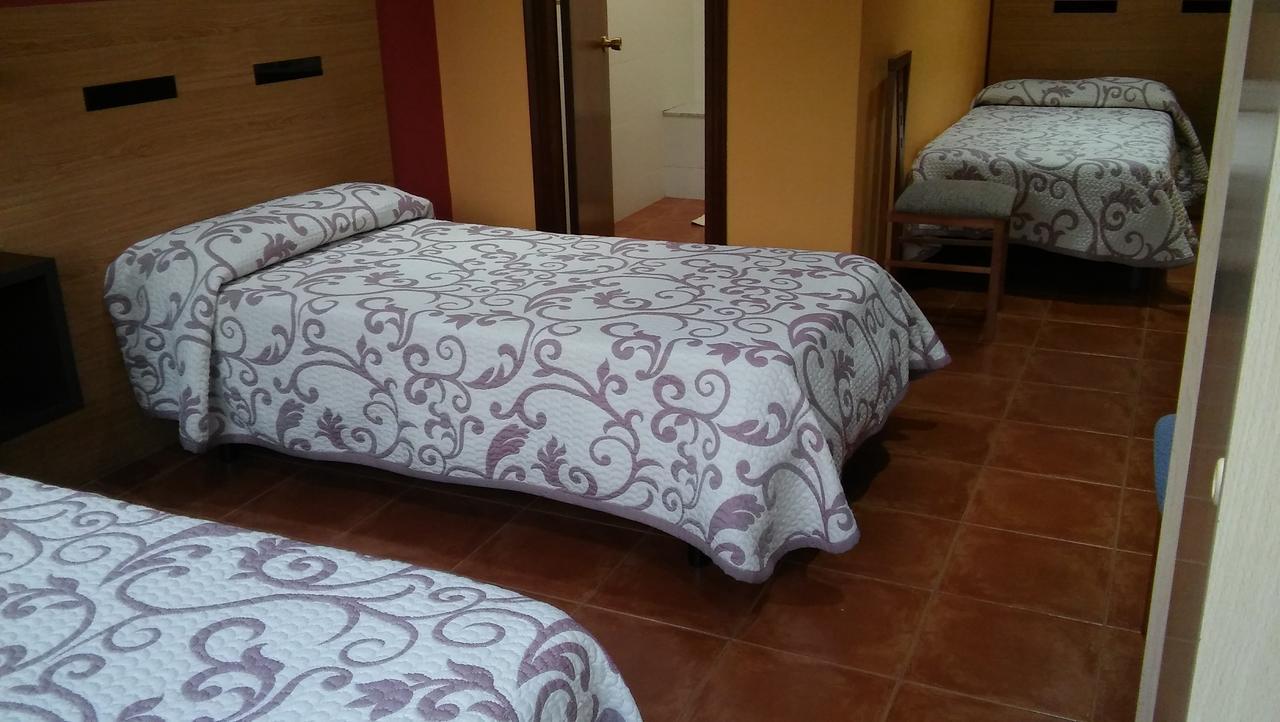 Hostal-Meson Vilasante Treacastela Exterior photo
